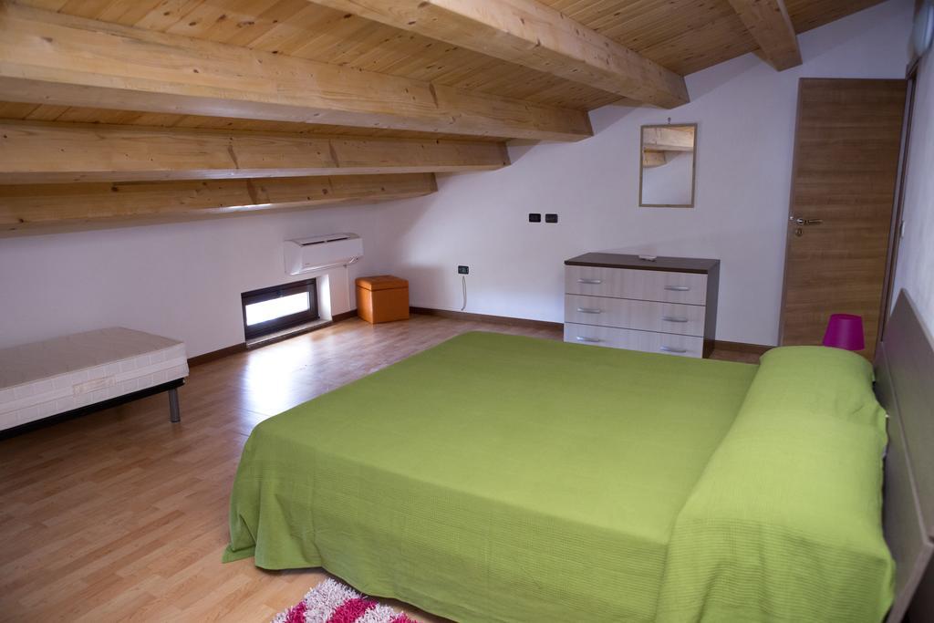 פקינו Casa Vacanze Calafarina חדר תמונה