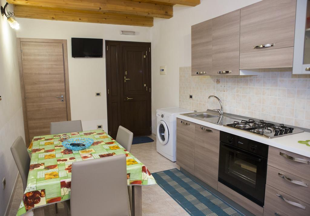פקינו Casa Vacanze Calafarina חדר תמונה