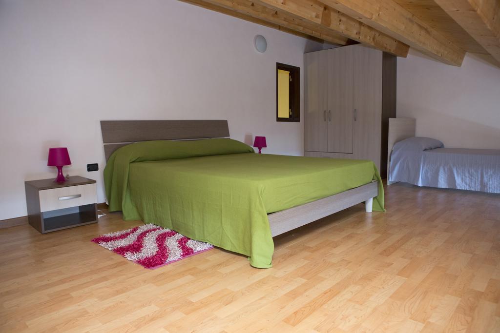 פקינו Casa Vacanze Calafarina חדר תמונה