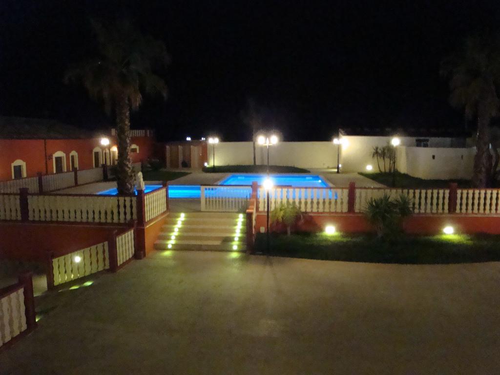פקינו Casa Vacanze Calafarina מראה חיצוני תמונה